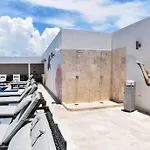 Terrazas 108 One Bedroom Half Block From The Beach